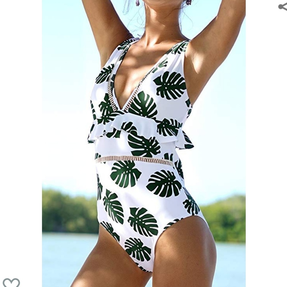 Swimsuit - Picture 2 of 4